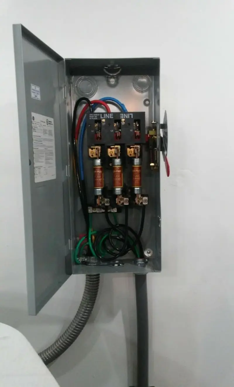 Three-phase disconnect switch installed for Smoke Detector Installation in Hermosa Beach
